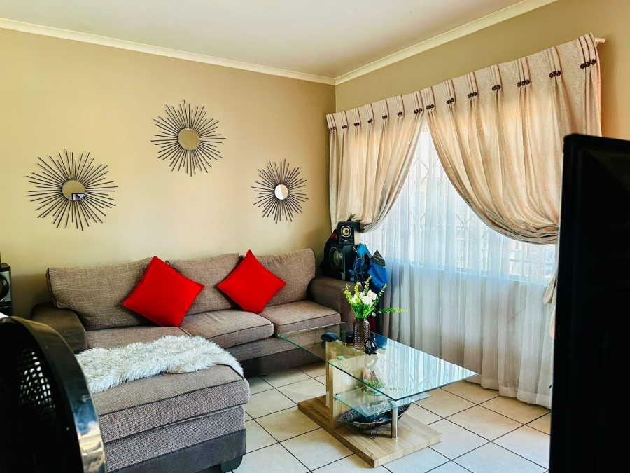 2 Bedroom Property for Sale in Rustenburg Central North West